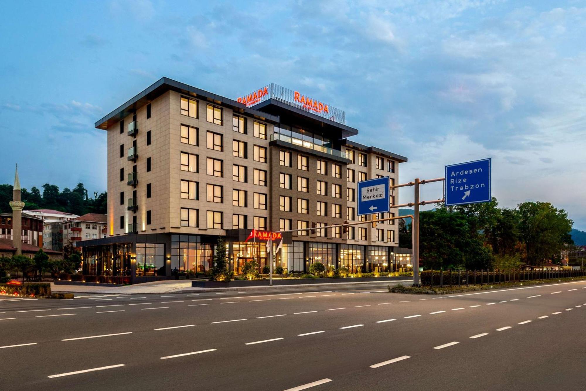 Ramada By Wyndham Rize Findikli Hotel Exterior photo